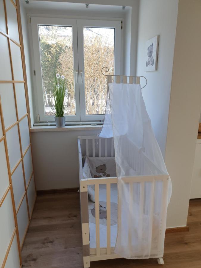 Family Apartment Linz Wohnen Mit Garten Am Fusse Des Poestlingbergs Top Lage Villenviertel エクステリア 写真