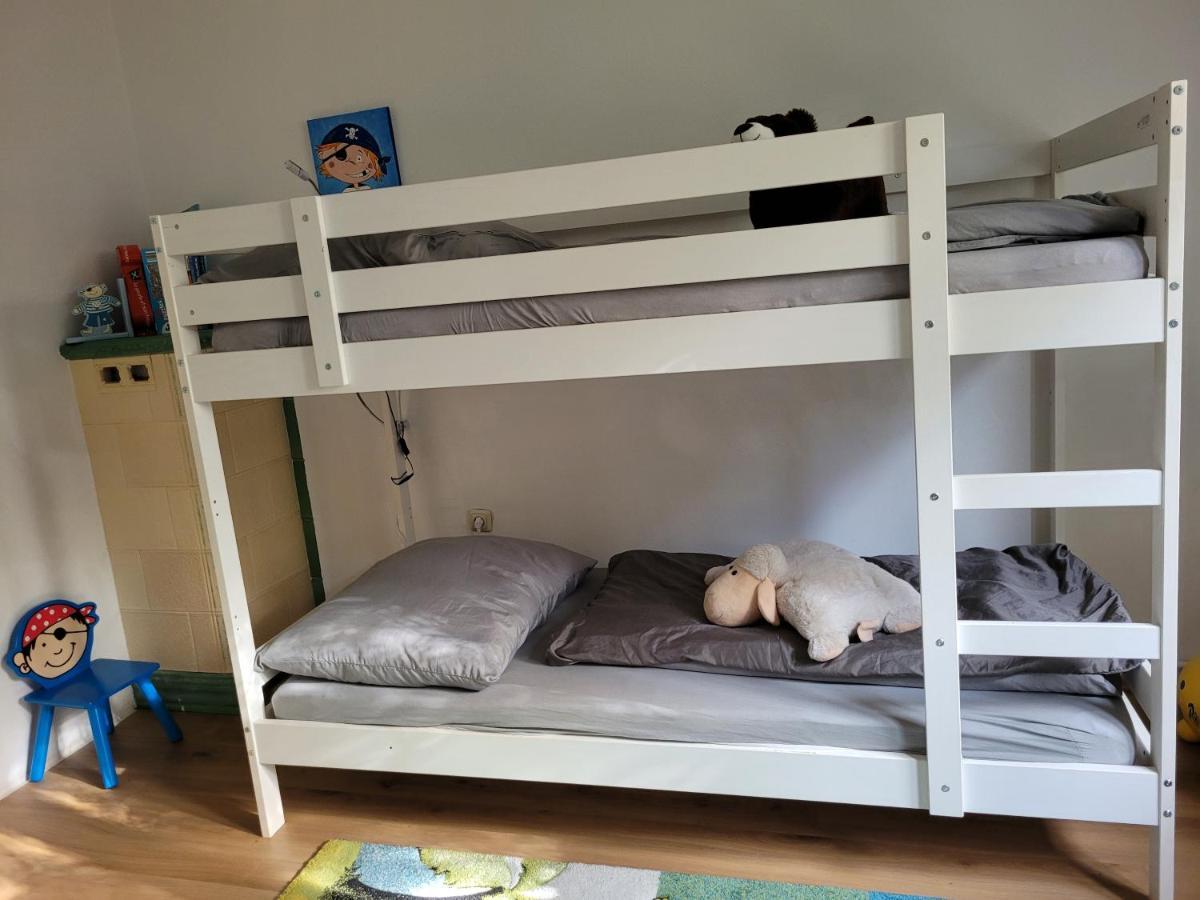 Family Apartment Linz Wohnen Mit Garten Am Fusse Des Poestlingbergs Top Lage Villenviertel エクステリア 写真